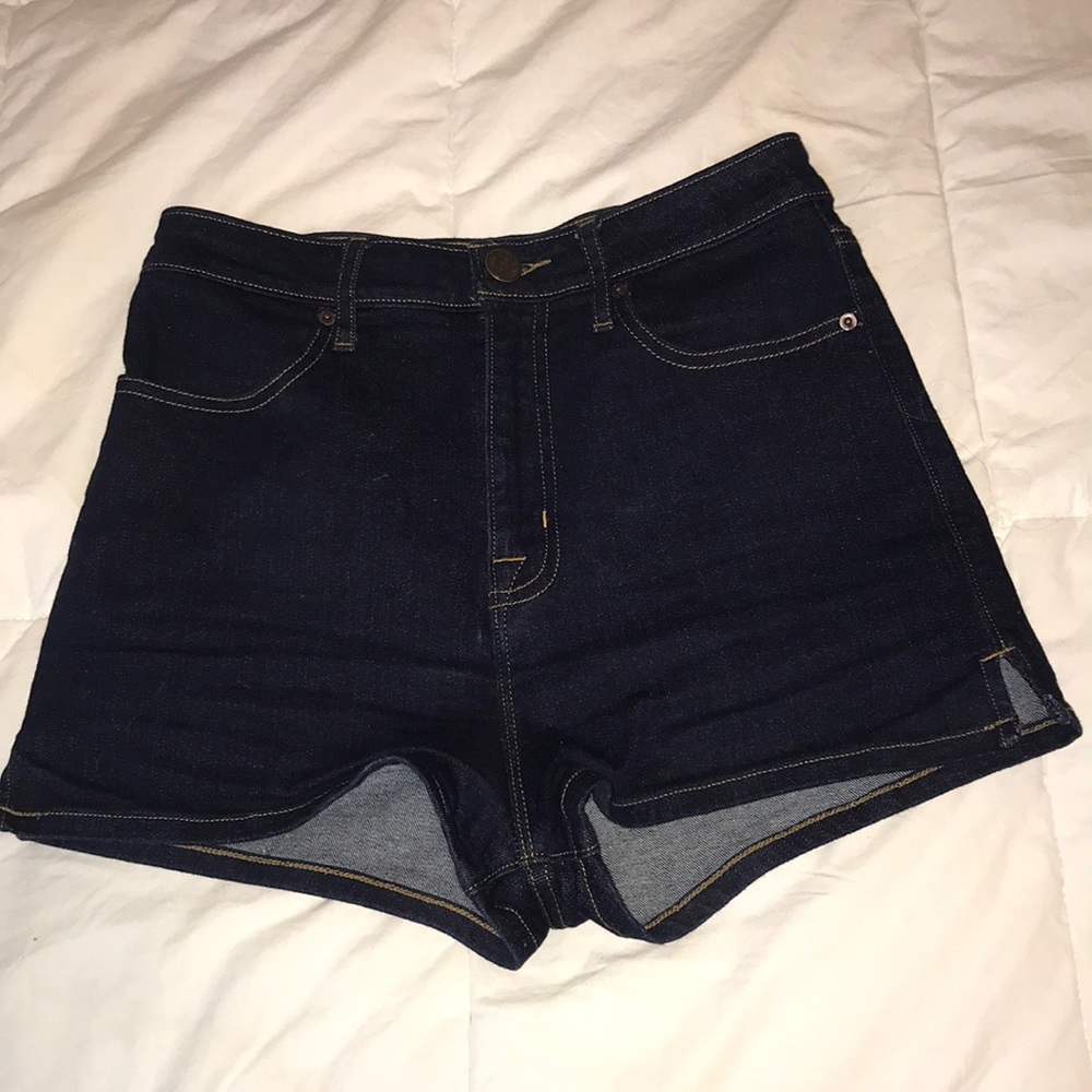 Urban Outfitters denim shorts size 26